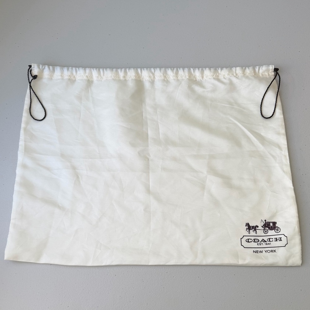 Coach Cream Dust Bag - Horse and Carriage